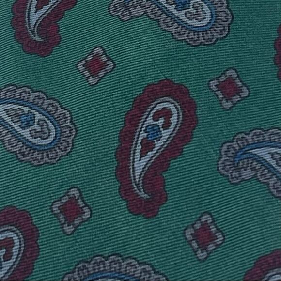 Club Room Green Navy Burgundy Paisley Print Pure Silk Career Office Necktie NWOT - Picture 2 of 6